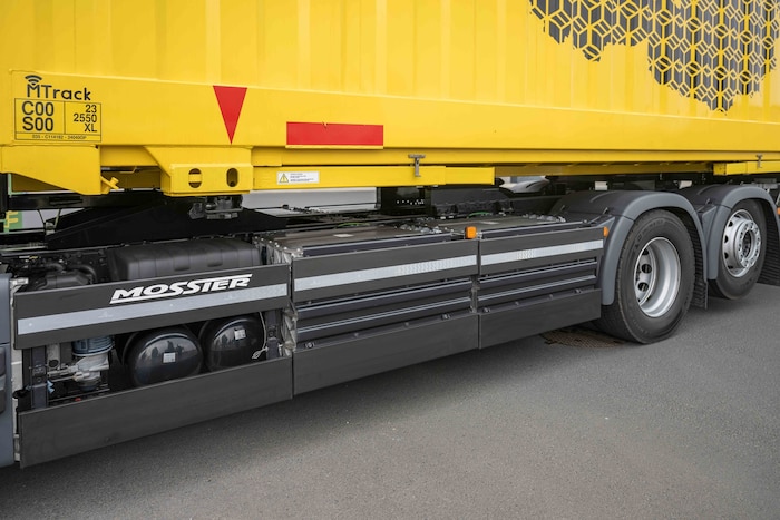 Sechs Batteriepacks sorgen im MAN eTGS für eine Kapazität von 560 Kilowattstunden.