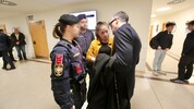Die 33-Jährige im Wiener Landl hat acht Vorstrafen, ein Alkoholproblem und Benko-Verteidiger ...