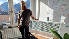 CEO Maximilian Obwexer mit einem „Hochleistungs“-Ofen