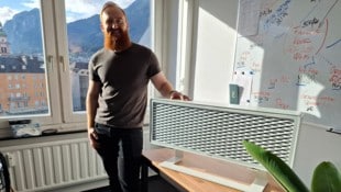 CEO Maximilian Obwexer mit einem „Hochleistungs“-Ofen