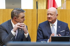 Im Parlament wurde vor und hinter den Kulissen hitzig diskutiert.