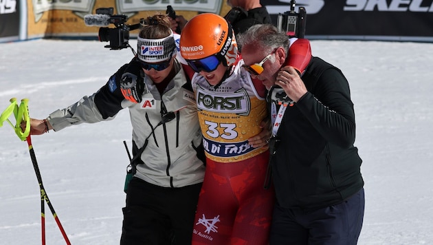 Leonie Zegg musste in Val di Fassa aus dem Zielraum gestützt werden.