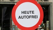 Schon elf Millionen Fass Öl am Tag liegen in Schiffen und Lagern fest. Hält dies länger an, sind ...