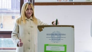 Ministerpräsidentin Giorgia Meloni bei der Stimmabgabe