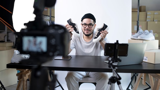 Wer mit Social Media verdient, muss auch zahlen.