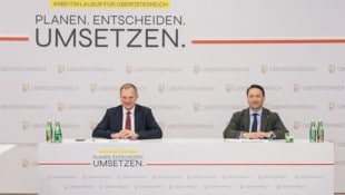 Landeshauptmann Thomas Stelzer (li.) und sein Vize Manfred Haimbuchner tagten mit ihrem ...