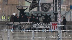 Die wenigen mitgereisten Altach-Fans benahmen sich daneben.