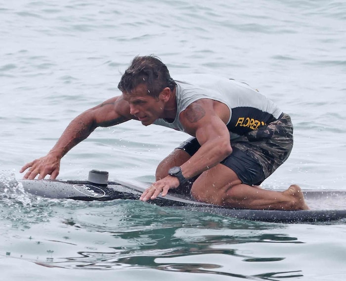 Während die jüngeren Kollegen schon fleißig drehen ...
