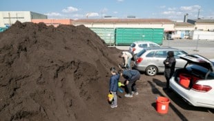 Es gibt beim Recyclinghof wieder Gratis-Kompost.
