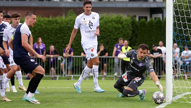 Lukas Moosmann (li.) kennt die Gründe für die schlechteste Offensive der Liga.