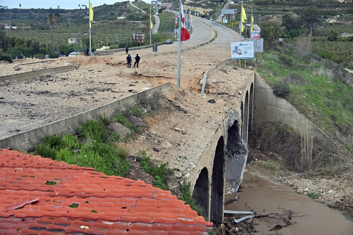 Die beschädigte Brücke im Süden des Libanon