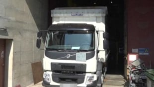 Am CERN in Genf ist einem Forschungsteam der erste weltweite Lkw-Transport von Antimaterie ...