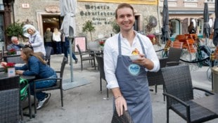 Fabian Sturm muss jede Woche seinen Gastgarten in der Stadt Salzburg für Müllberge und einen ...
