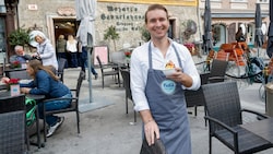 Fabian Sturm muss jede Woche seinen Gastgarten in der Stadt Salzburg für Müllberge und einen ...