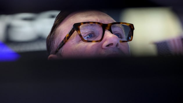 $580 million bet before Trump’s post: Coincidence or insider deal?