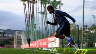 Carney Chukwuemeka gibt im ÖFB-Camp in Marbella Gas, wurde vom Team bestens aufgenommen.