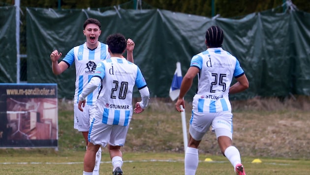 Mirnes Kahrimanovic (li.) traf erneut beim Sieg von Bischofshofen.
