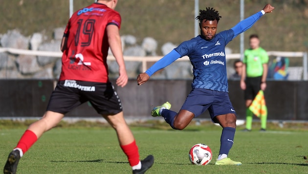 Nächste Niederlage für Felix Adjei (re.) und den FC Pinzgau.