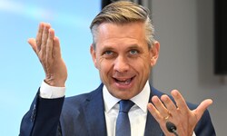Minister Hattmansdorfer konnte die Opposition noch nicht zur notwendigen Zustimmung zur ...