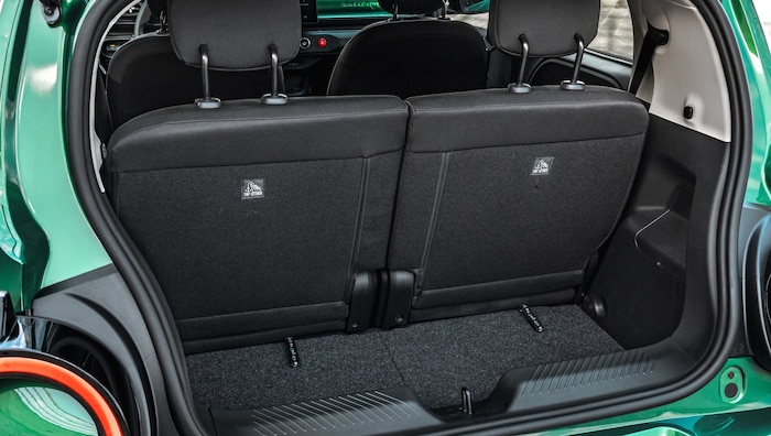 Mit den Rücksitzen in Standardposition sind es 205 Liter.