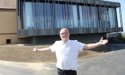 Der Münchner Investor Hans Kilger präsentierte noch vor vier Jahren stolz den Umbau des Jaglhofs ...