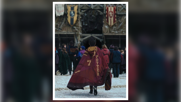 Das erste Foto der neuen „Harry Potter“-Serie versetzt die Fans in helle Aufregung und ...