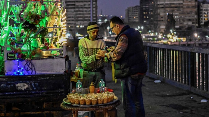 Ab kommendem Samstag müssen Lokale und Einkaufszentren in Ägypten spätestens um 21 Uhr ...