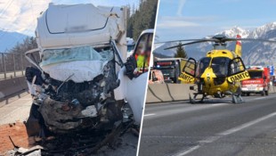 Der komplett demolierte Klein-Lkw. Der Notarzthubschrauber C1 landete auf der Autobahn.
