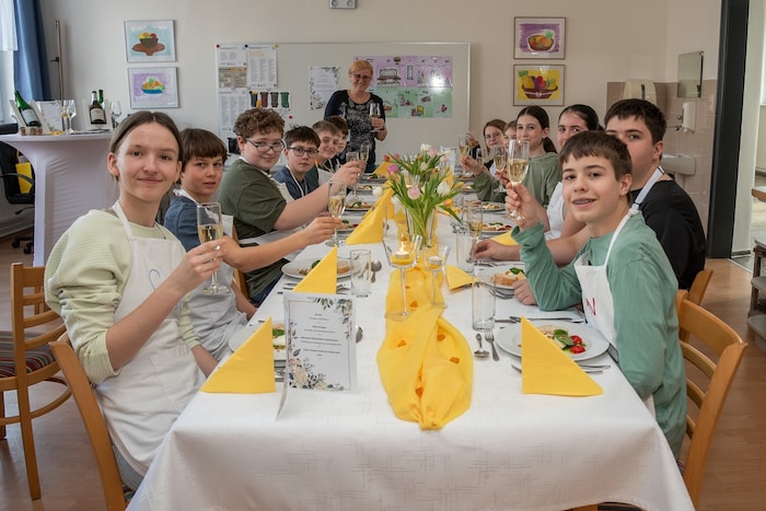 Den Jugendlichen soll mit dieser Aktion gezeigt werden, wie schön der Beruf des Koches sein ...