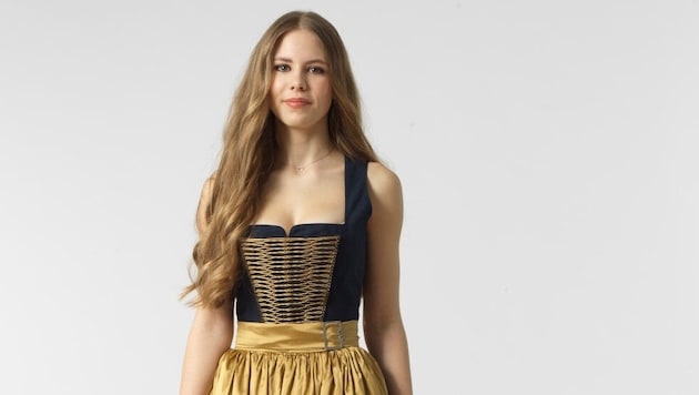 Einer der Dirndl-Entwürfe, der auch zur Goldhaube passen könnte.