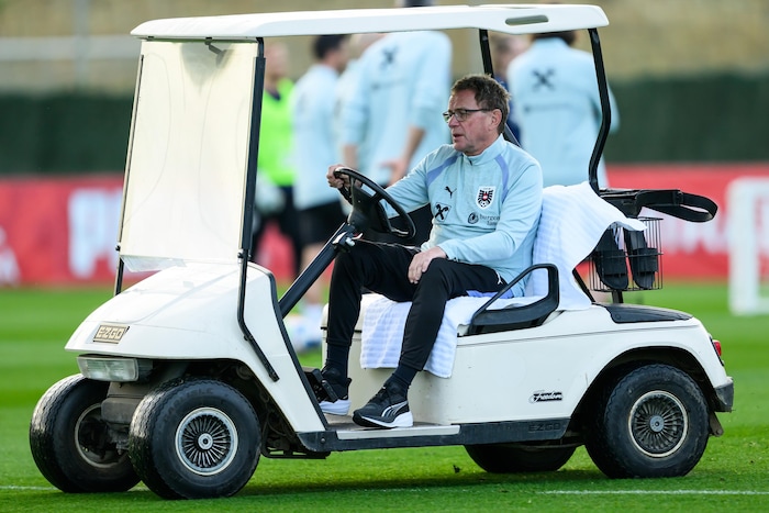Teamchef Ralf Rangnick im Trainingslager in Marbella