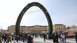 Seit Donnerstag ist der Ostermarkt in Schönbrunn geöffnet
