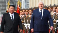 Von links: Nordkoreas Machthaber Kim Jong Un und der belarussische Präsident Alexander ...
