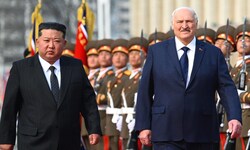 Von links: Nordkoreas Machthaber Kim Jong Un und der belarussische Präsident Alexander ...