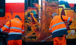 Der Kanzler zeigt sich „erstaunt“ über die Lohnabschlüsse bei den ÖBB.