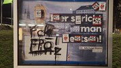 Nur einer der unzähligen, verunstalteten Schaukästen - wer den Freiheitlichen Hinweise zu den ...