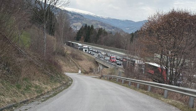 Am Montag staute es sich in beiden Richtungen. Die Tauernautobahn musste gesperrt werden.