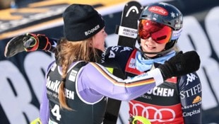 Mit 87 Punkten Vorsprung konnte sich Shiffrin (r.) letztlich gegen Aicher (l.) durchsetzen. 