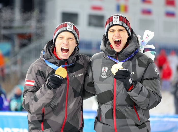 Olympiasieger Jan Hörl (l.) und Stephan Embacher (r.)