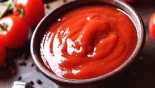 Ein Blick auf die Zutatenliste von Ketchups lohnt sich.