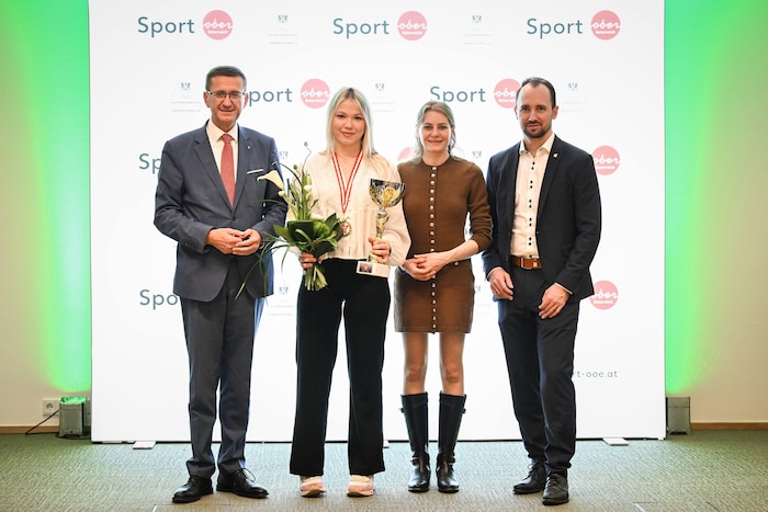 Sportlandesrat Markus Achleitner, Selina Wögerer, „OÖ-Krone“-Chefredakteurin Alexandra Halouska, ...