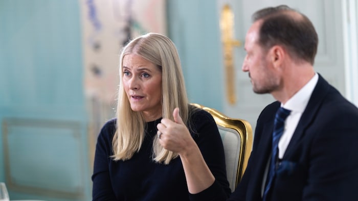 Mette-Marit während des TV-Interviews mit dem norwegischen Sender NRK – Ehemann Haakon stand ihr ...