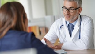 Wie steht es um Ihre Gesundheit? Vorsorgeuntersuchungen beim Arzt sind wichtig.