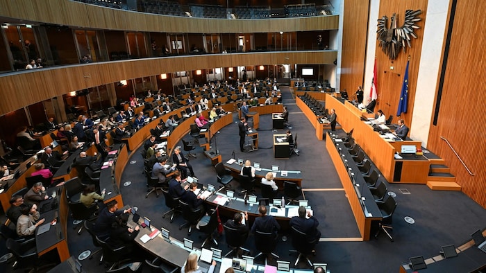 Der Nationalrat kam Donnerstagfrüh zur 73. Sitzung der aktuellen Legislaturperiode zusammen.