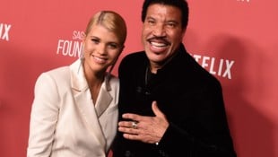 Sofia Richie, die jüngste Tochter von Sänger Lionel Richie, ist wieder Mama geworden.