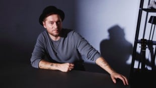 Der Mann mit dem Hut: Johannes Oerding stellt sein neues Album „Hotel“ vor.