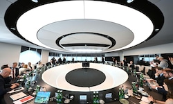 Der Stiftungsrat, vor allem deren Vorsitzende, die von ÖVP und SPÖ entsandt wurden, lenken den ...
