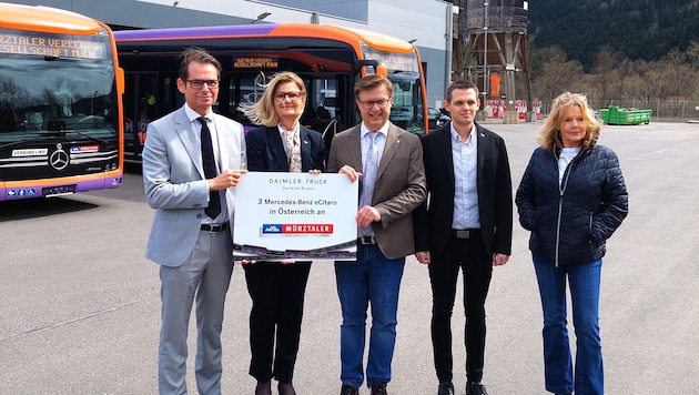 Stolz wurden am Donnerstag die neuen Busse in Kapfenberg präsentiert. Nach Ostern startet der ...