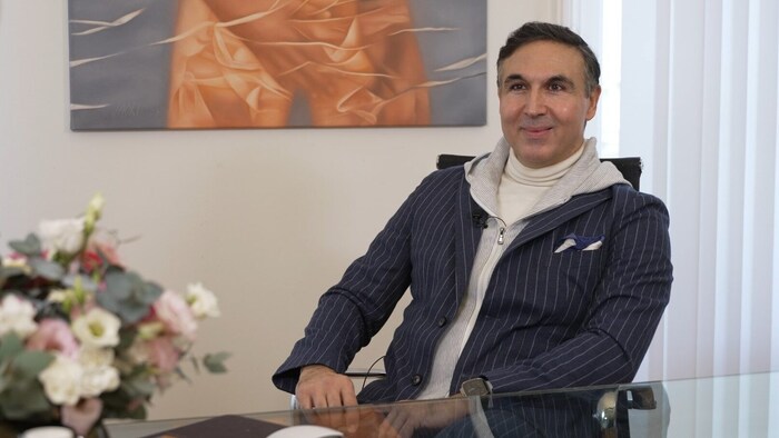 Dr. Najib Chichakli ist einer der renommiertesten plastischen Chirurgen in Österreich.