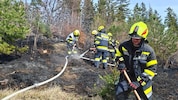 Mehr als zehn Feuerwehren und weitere Einsatzorganisationen kämpften am Mittwoch in unwegsamem ...